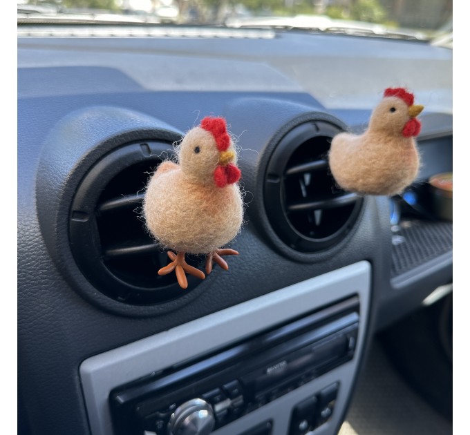 Brown chicken air vent clip