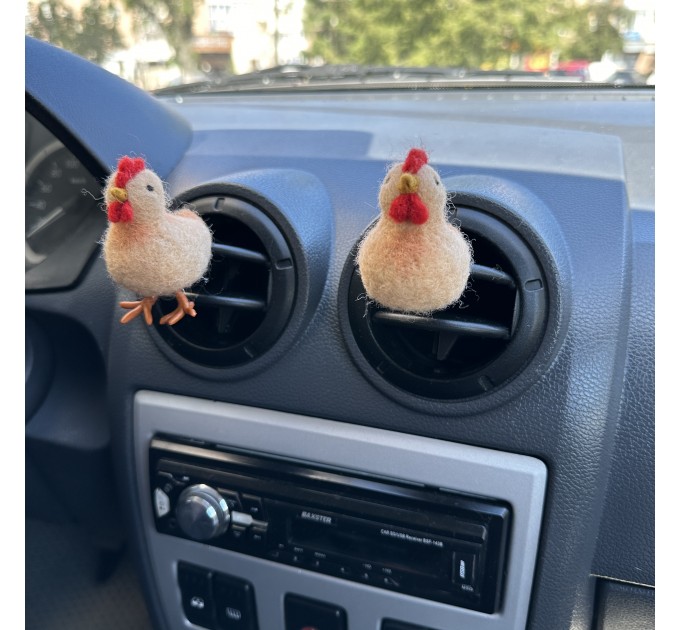 Brown chicken air vent clip