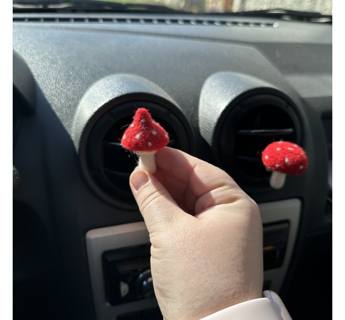 Amanita mushrooms air vent clip