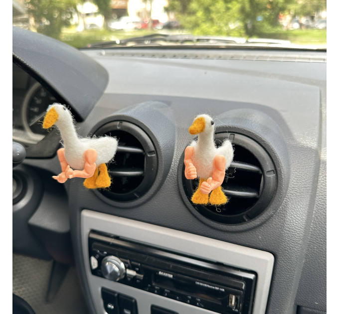 Rude goose with middle finger hands air vent clipft Farm animal car decor