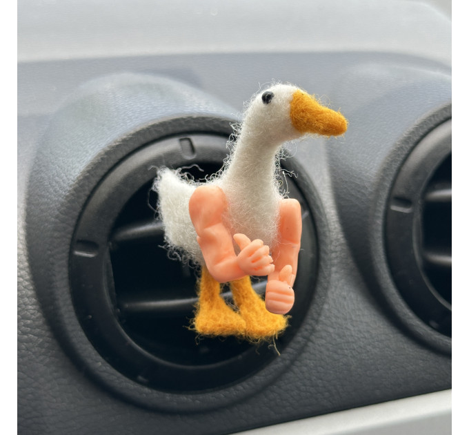 Rude goose with middle finger hands air vent clipft Farm animal car decor