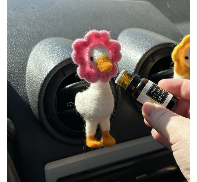 Flower goose air vent clip