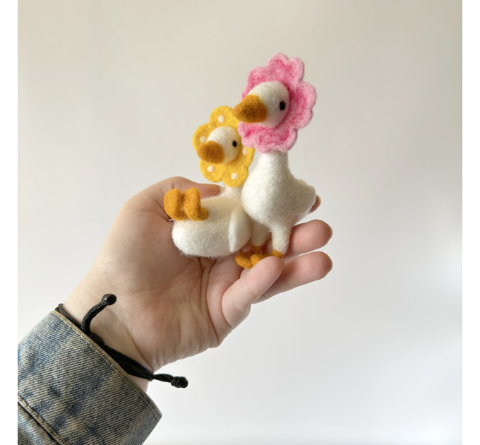 Flower goose air vent clip