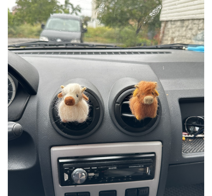 Scottish highland cow air vent clip