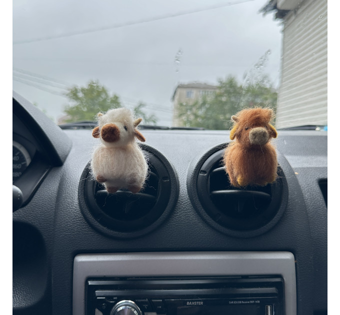 Scottish highland cow air vent clip