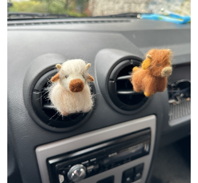 Scottish highland cow air vent clip