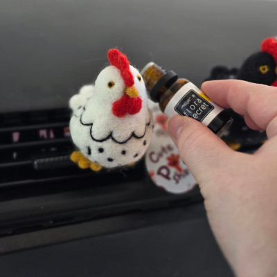 Chicken with ornaments air vent clip