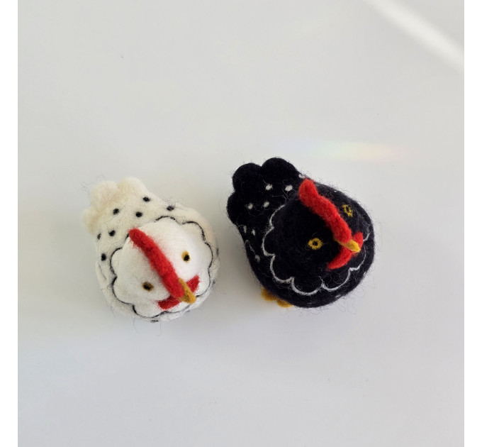 Chicken with ornaments air vent clip