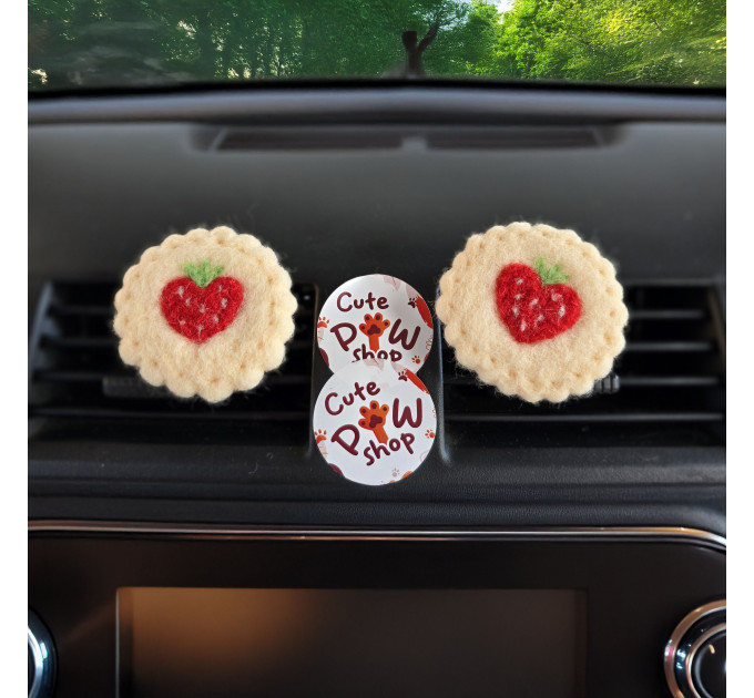 Cookie with strawberry air vent clip