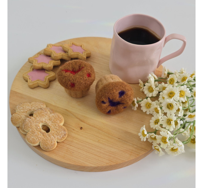 Cupcake with jam air vent clip