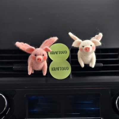 Flying Pig Air Vent Clip