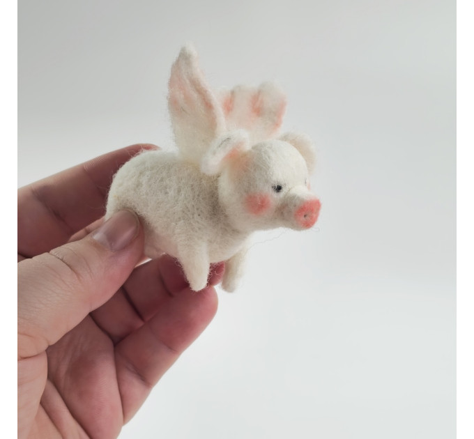 Flying Pig Air Vent Clip