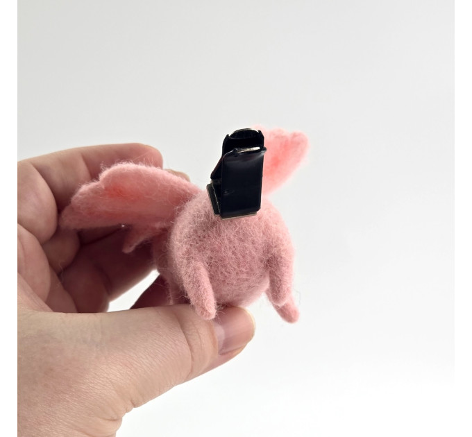Flying Pig Air Vent Clip