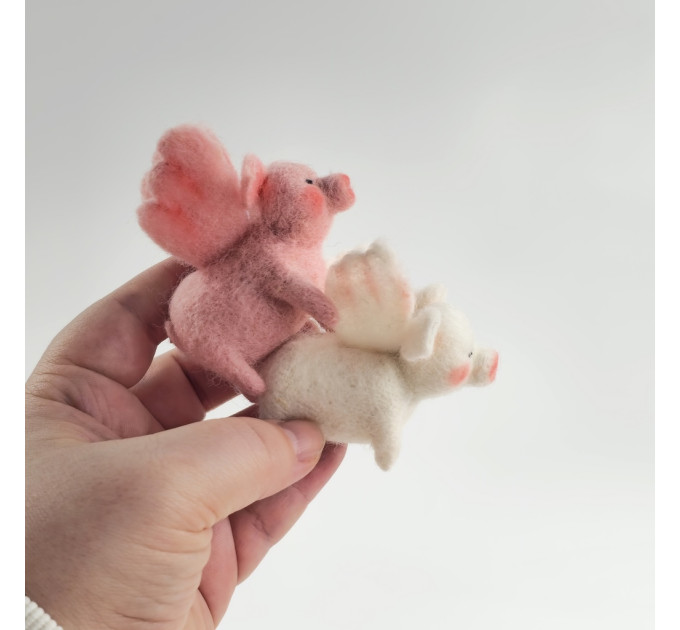 Flying Pig Air Vent Clip