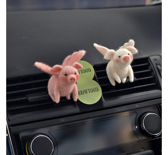 Flying Pig Air Vent Clip