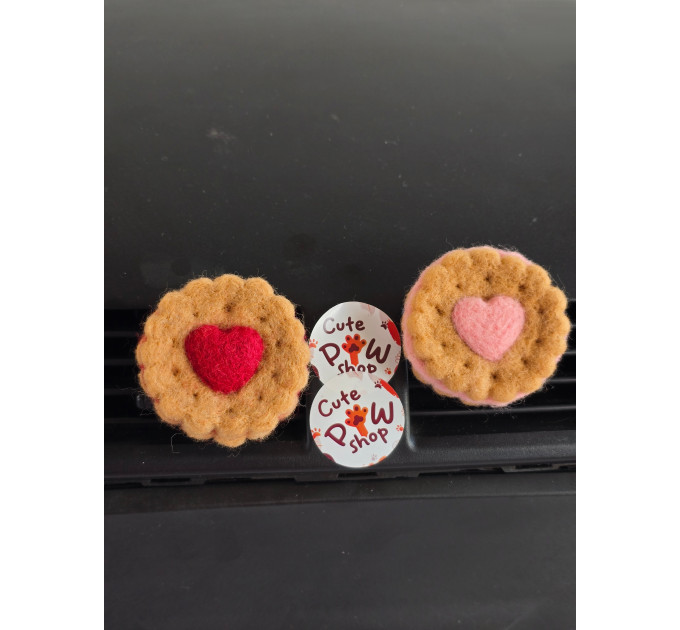Heart filled cookie air vent clip