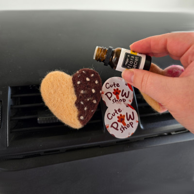 Heart shaped cookie air vent clip