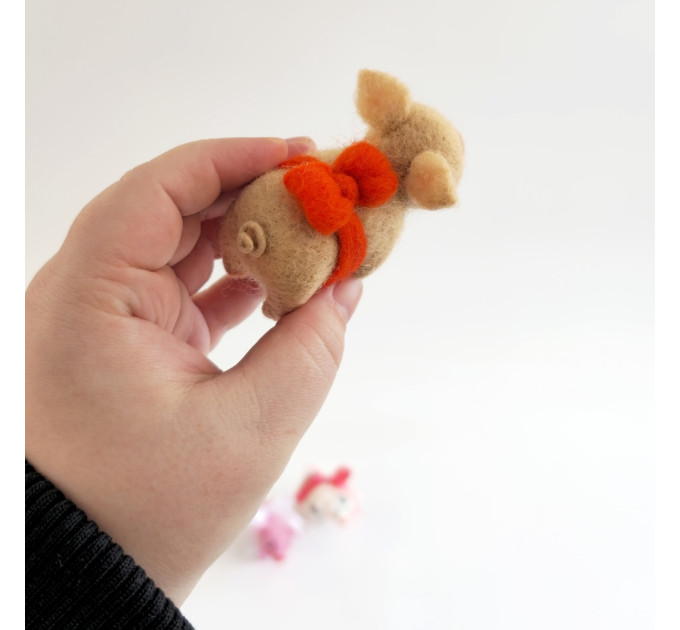 Pigs with felted bows Air Vent Clip