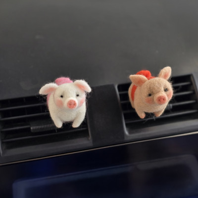Pigs with felted bows Air Vent Clip