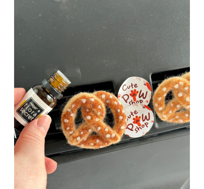 Pretzel with salt sprinkles air vent clip