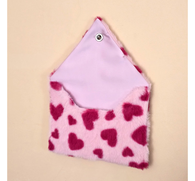 Pink Faux Fur Wall Organizer Envelope with Hearts, Soft Storage Pocket