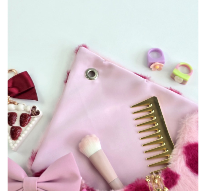 Pink Faux Fur Wall Organizer Envelope with Hearts, Soft Storage Pocket