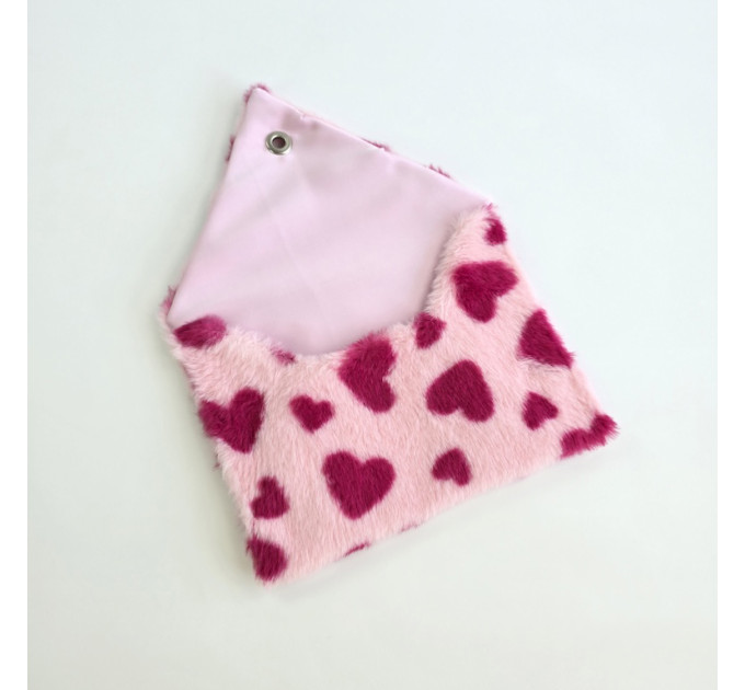 Pink Faux Fur Wall Organizer Envelope with Hearts, Soft Storage Pocket