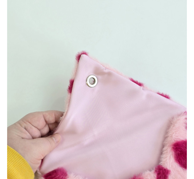 Pink Faux Fur Wall Organizer Envelope with Hearts, Soft Storage Pocket