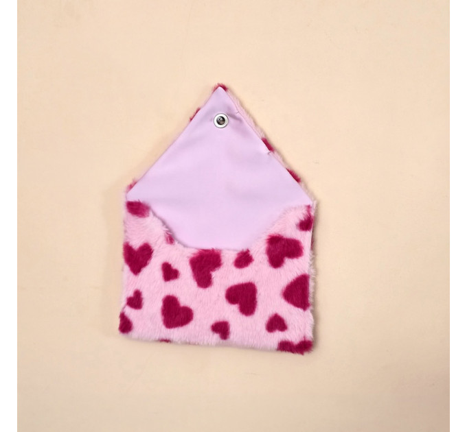 Pink Faux Fur Wall Organizer Envelope with Hearts, Soft Storage Pocket