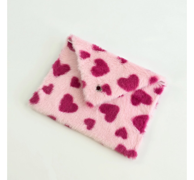 Pink Faux Fur Wall Organizer Envelope with Hearts, Soft Storage Pocket