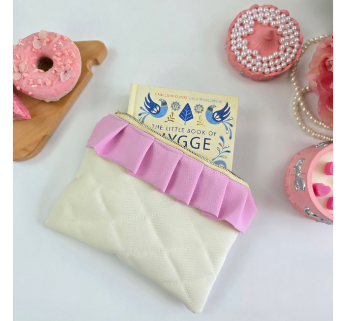 Preppy ice cream E-Reader sleeve