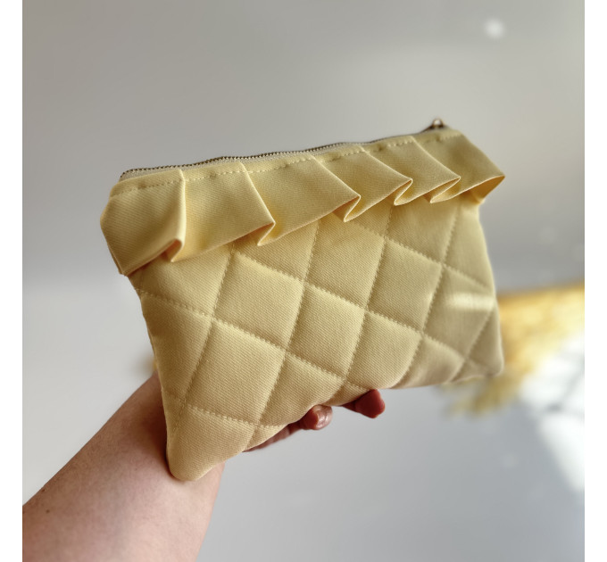 Butter yellow E-reader sleeve with ruffles