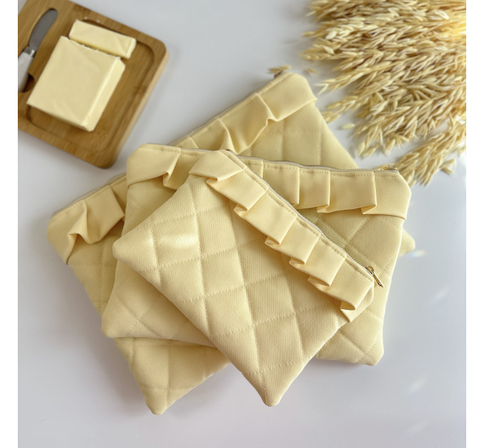 Butter yellow laptop sleeve with ruffles