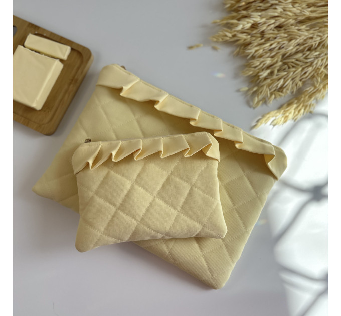 Butter yellow laptop sleeve with ruffles
