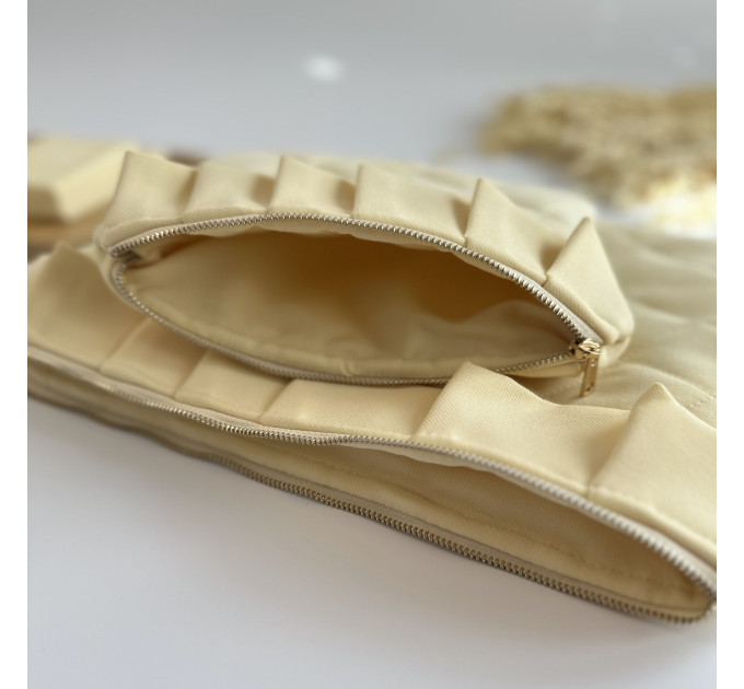 Butter yellow laptop sleeve with ruffles