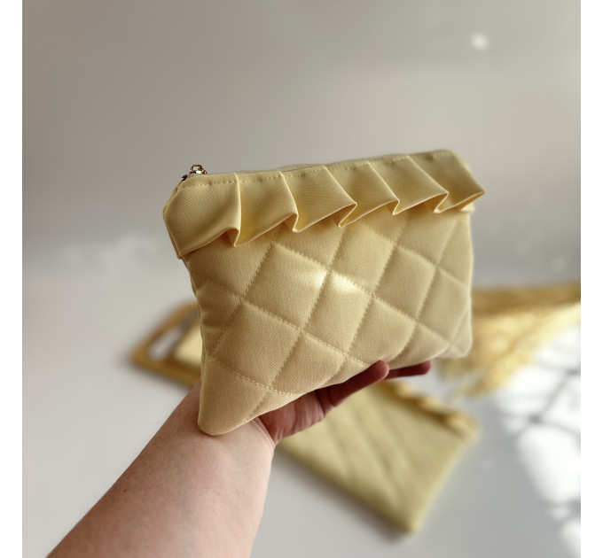 Butter yellow tablet sleeve with ruffles