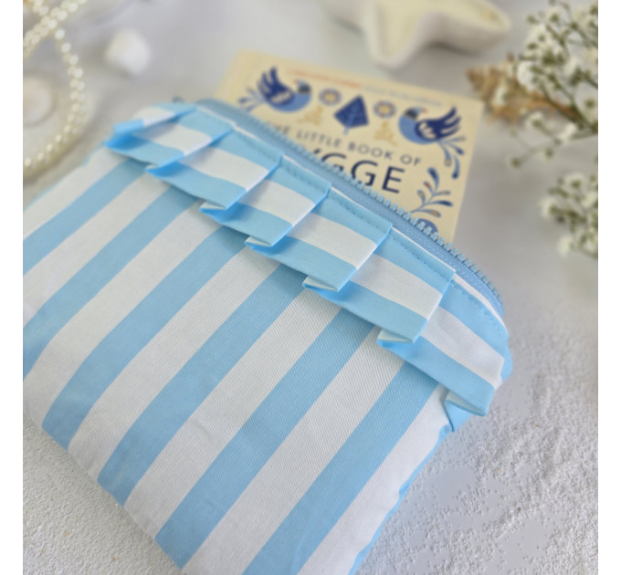 Sky-blue striped E-reader sleeve with ruffles