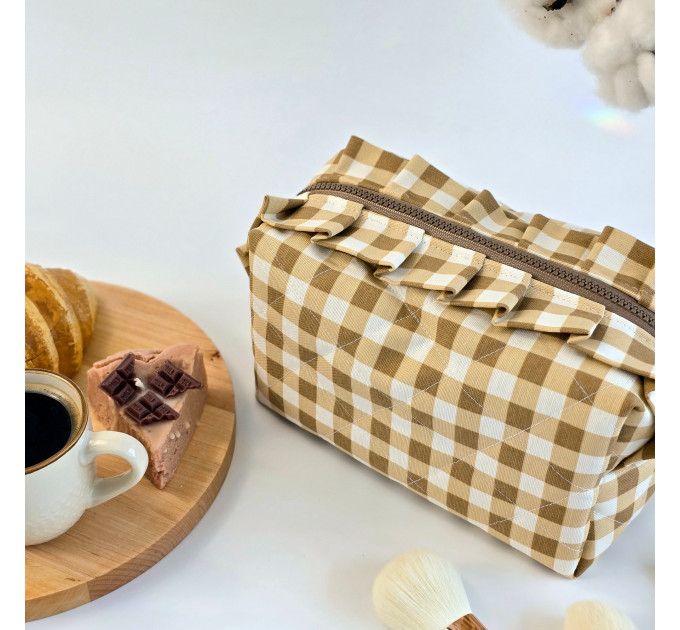 Medium checkered brown cosmetic bag with ruffles