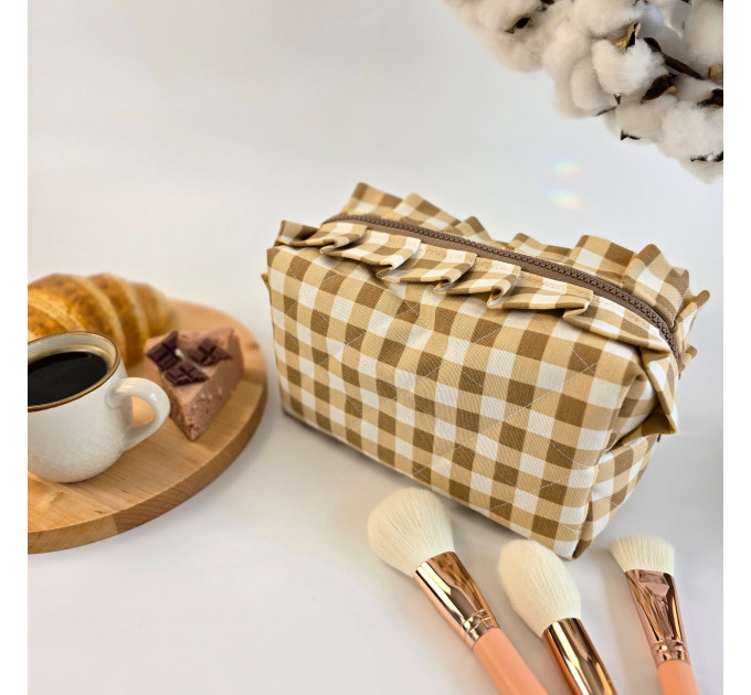 Medium checkered brown cosmetic bag with ruffles