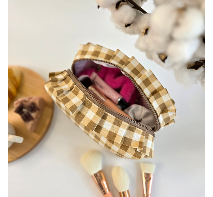 Medium checkered brown cosmetic bag with ruffles