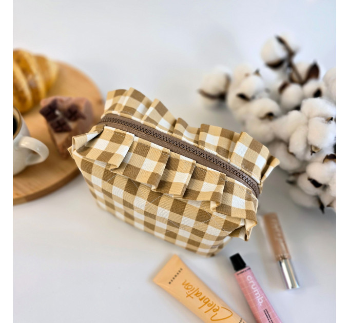 Small checkered brown cosmetic bag with ruffles